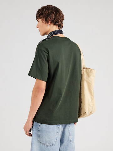Tricou de la VANS pe verde