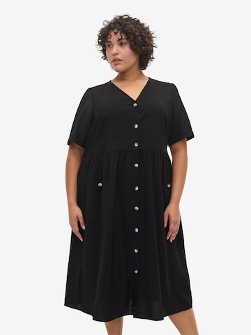 Robe-chemise 'Ilya' Zizzi en noir : devant