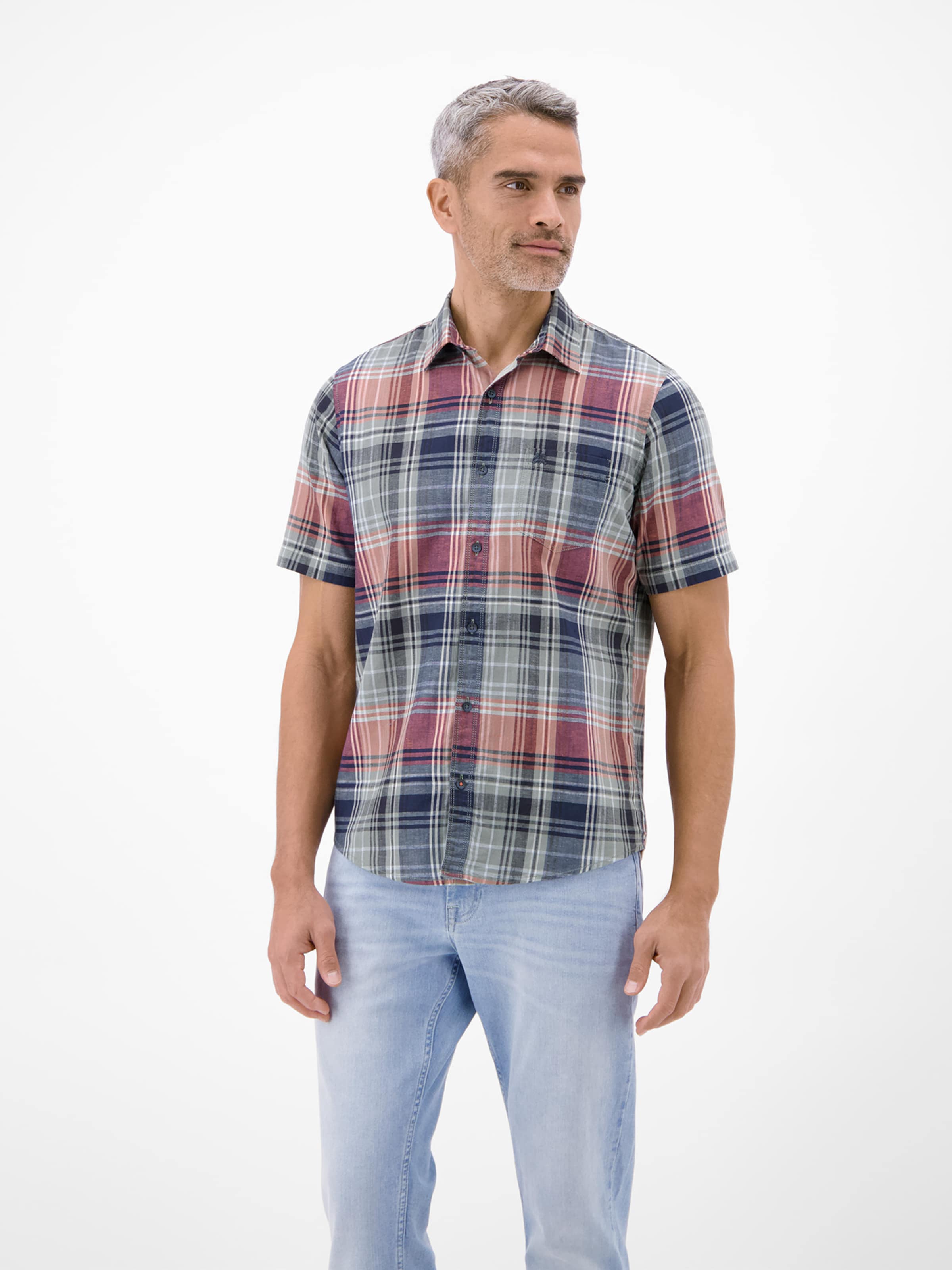 LERROS Regular Fit Kariertes Kurzarmhemd aus Baumwolle und Leinen in Rot: Vorderseite