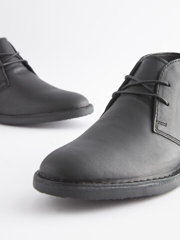 Next Chukka boots i svart