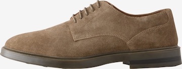 Chaussure à lacets Next en marron : devant