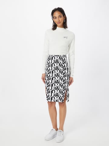 Tommy Jeans Skirt in White