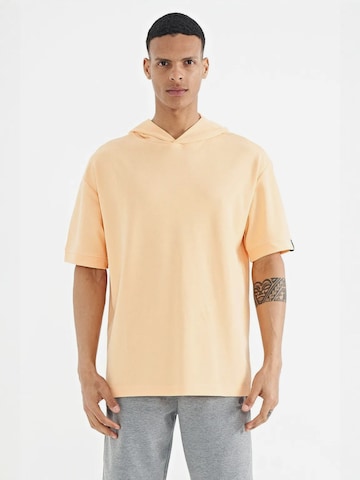 Tommy Life - Camisa em laranja: frente
