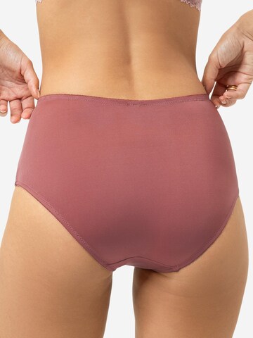 Mey Slip 'Luxurious' in Pink
