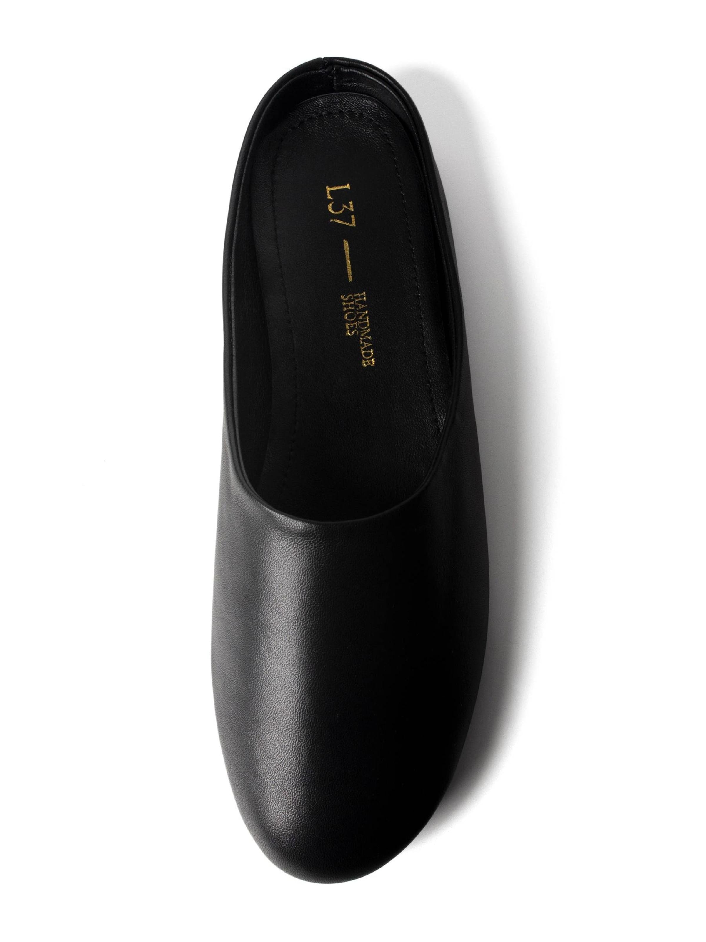 Pantoufle 'ALL AT ONCE' L37 HANDMADE SHOES en noir