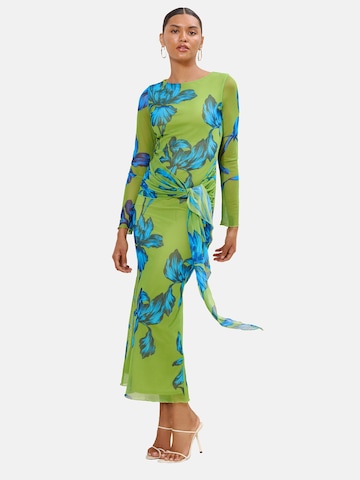 Robe Lipsy en vert : devant