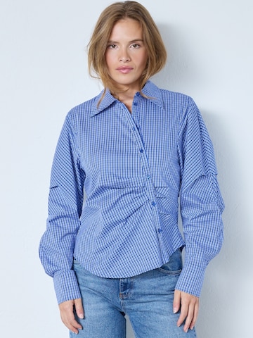 T-shirt ' AnizaCC ' co'couture en bleu : devant