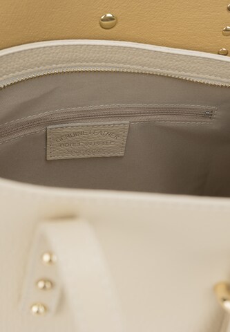 Usha Shopper in Beige