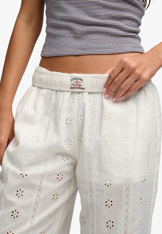 Loosefit Pantalon Superdry & Co en blanc