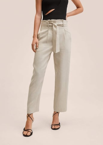 Regular Pantalon à pince 'Ampabelt' MANGO en gris : devant