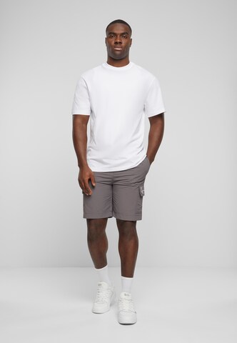 Karl Kani Regular Shorts 'Essential' in Grau