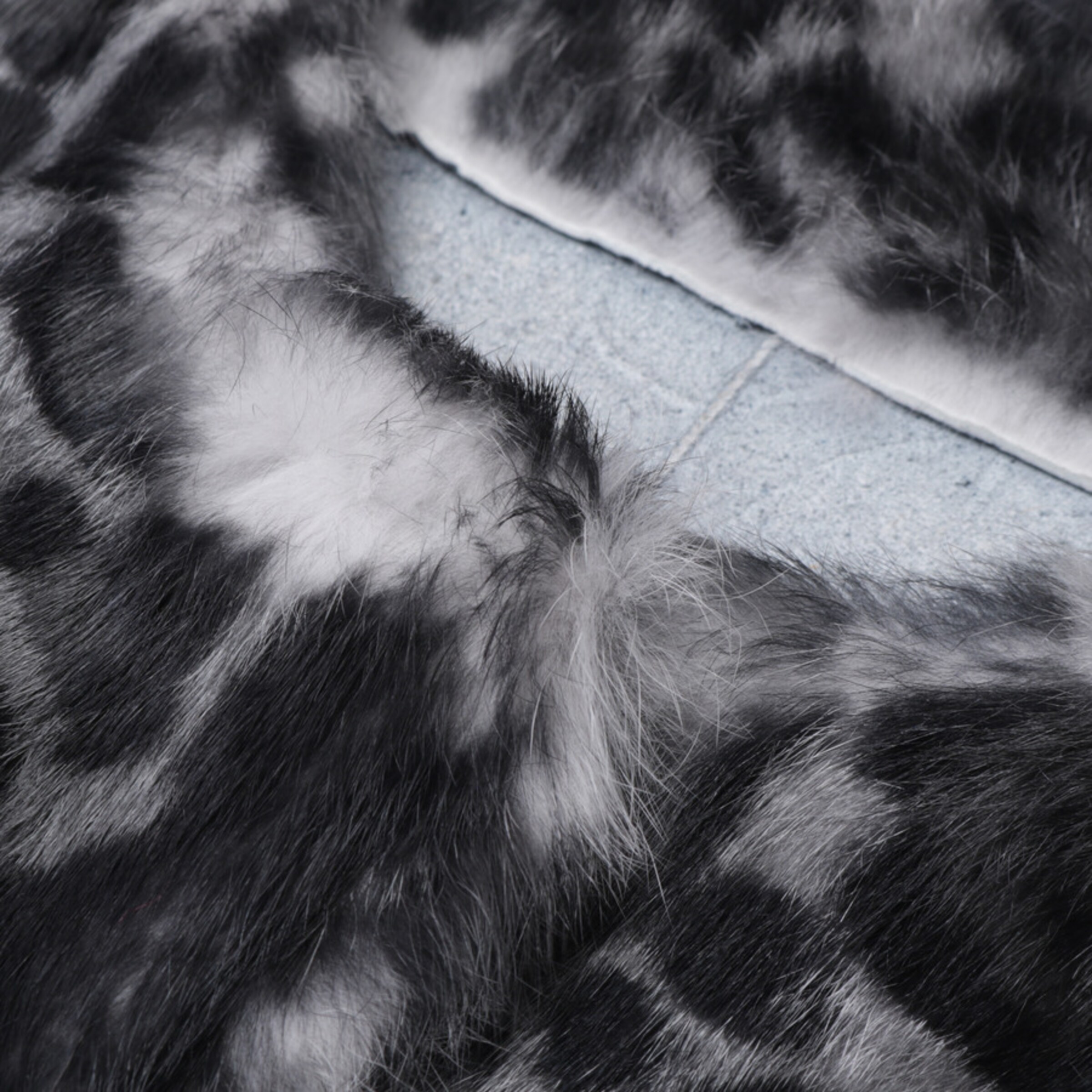 Utzon Jacket & Coat in M in Grey