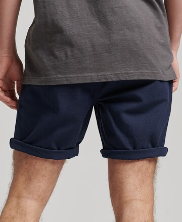 Superdry Regular Shorts in Blau