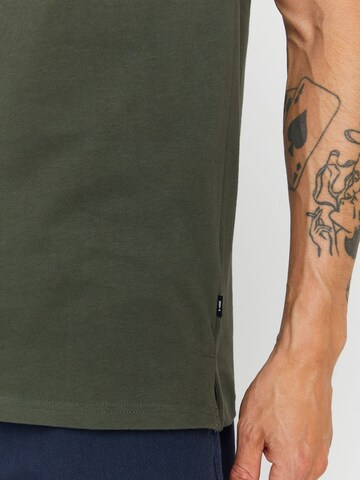 !Solid Shirt in Green