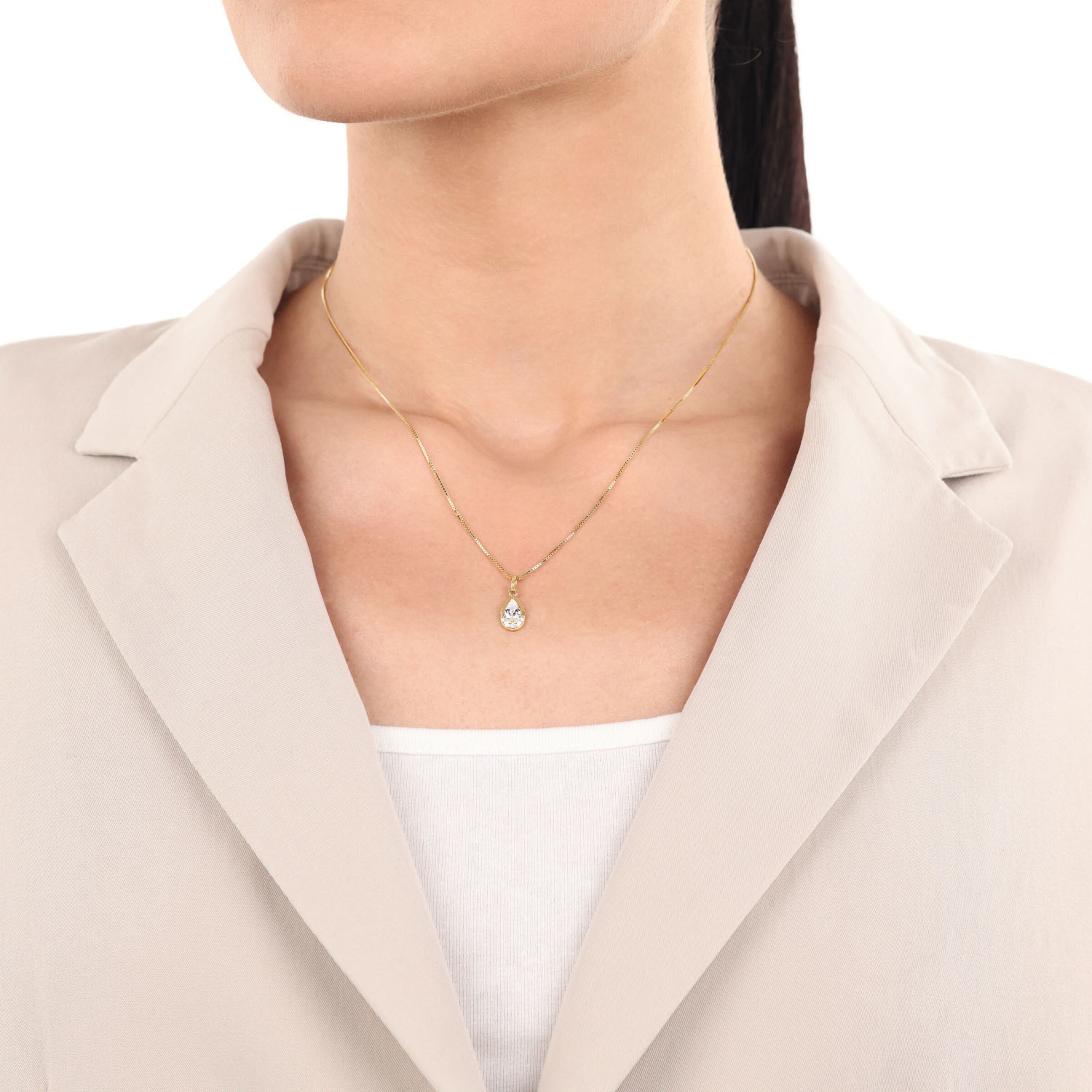 AMOR Pendant in Gold: front