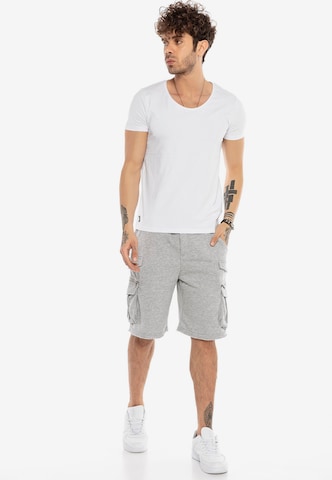 Redbridge Regular Sweatshort in Grau