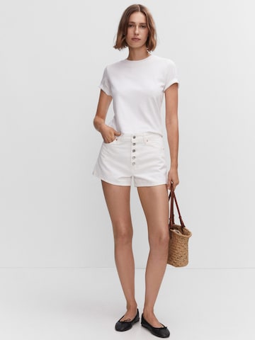 MANGO Normalny krój Jeansy 'IRIS' w kolorze biały