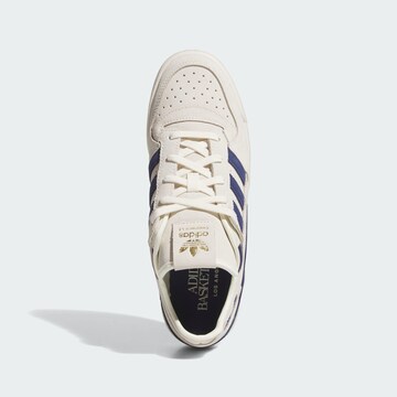 Baskets basses 'Forum Low CL' ADIDAS ORIGINALS en blanc