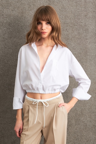 Cool & Sexy Bluse i hvid: forside