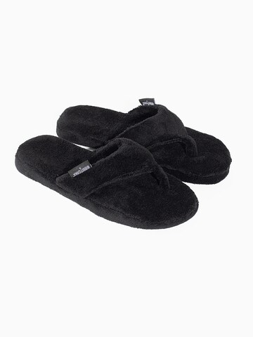 Minnetonka Slip-ons 'Olivia' in Black