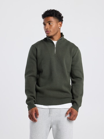 America Today Sweater in Green: front