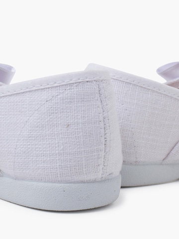 Ballerina di Pisamonas in bianco