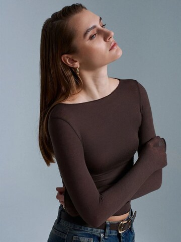 Dilvin Shirt in Brown: front