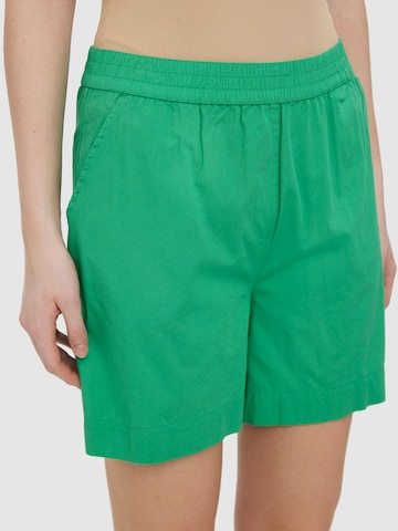 Loosefit Pantaloni 'Nibi' de la VERO MODA pe verde