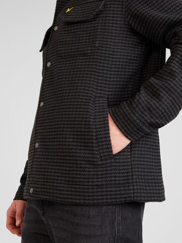 Lyle & Scott Between-season jacket in Black