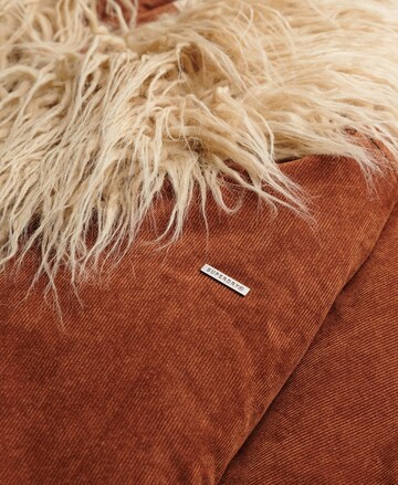 Manteau d’hiver Superdry en marron