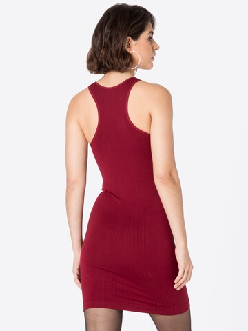 Abito estivo di Nasty Gal in rosso