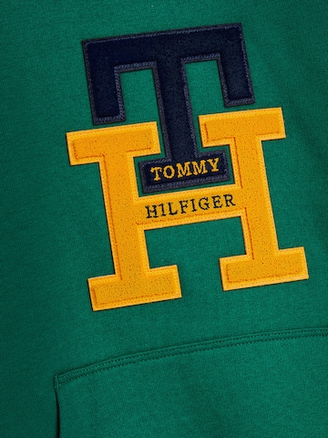 TOMMY HILFIGER Sweatshirt in Green