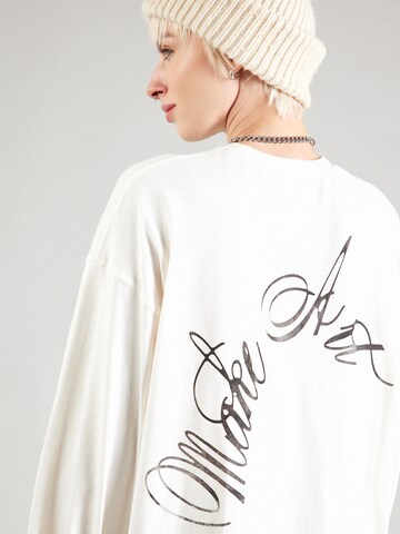 Maglietta 'Lindy' di WEEKDAY in bianco