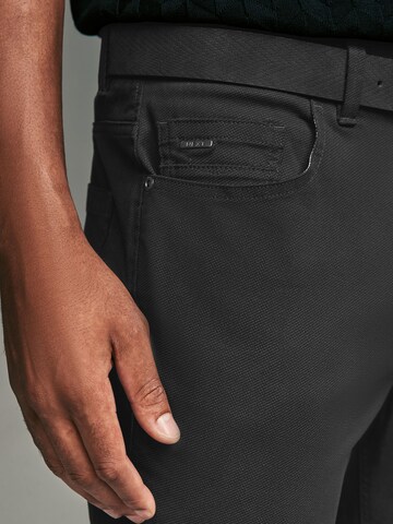 Coupe slim Pantalon Next en noir