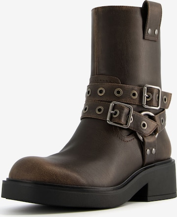 Bershka Boots in Bruin: voorkant