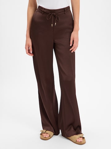 Regular Pantalon Marc Cain en marron : devant