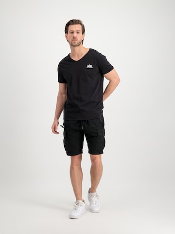 ALPHA INDUSTRIES Regular Shorts in Schwarz