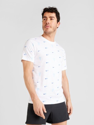 Tricou de la Nike Sportswear pe alb: față