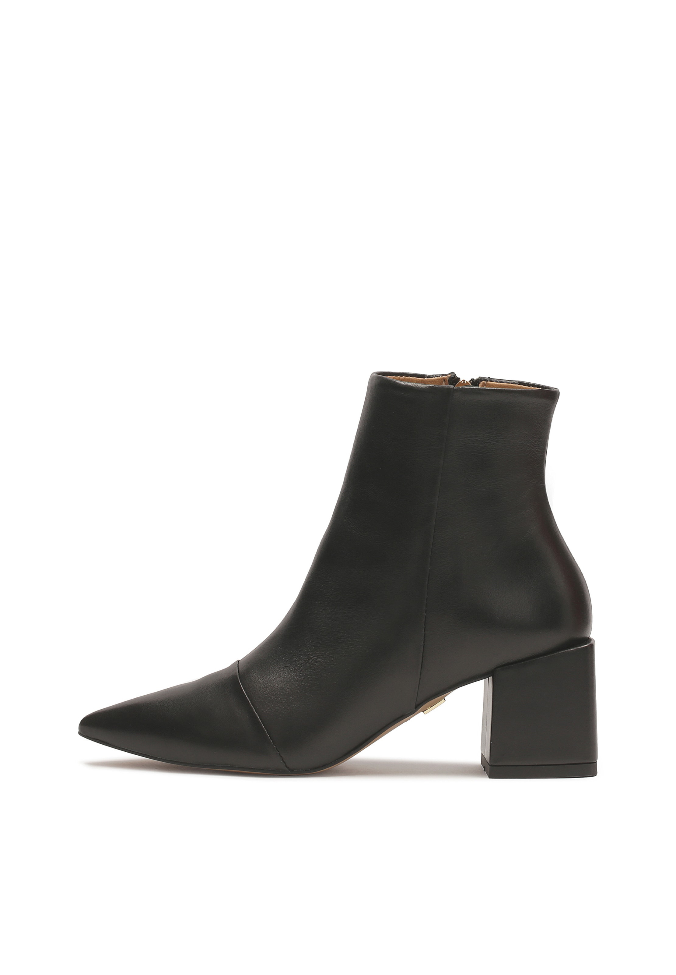 Ankle boots di Kazar in nero: frontale