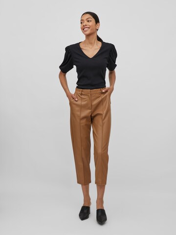 VILA Regular Trousers with creases 'Dagmar' in Brown