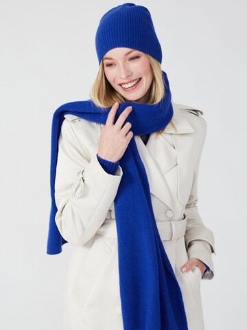 Style Republic Beanie in Blue: front