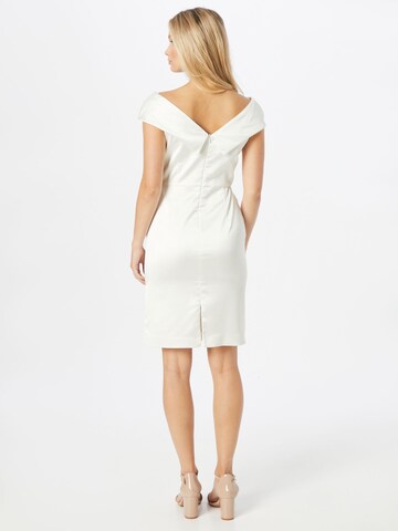 Rochie de cocktail de la SWING pe alb