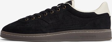Baskets basses 'The Greenwich' Tommy Jeans en noir : devant