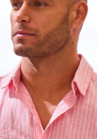 JOHN DEVIN Regular fit Button Up Shirt in Red