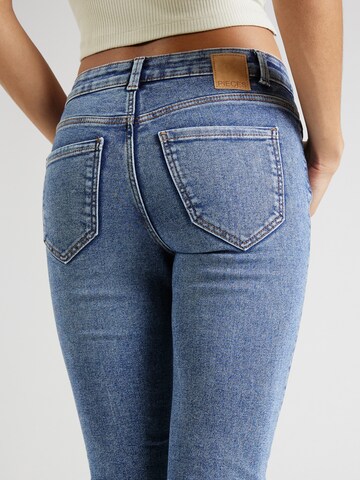 PIECES Regular Jeans 'Holly' in Blau