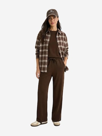 Completo pantalone di Bianco Lucci in marrone