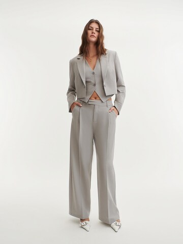Blazer di ABOUT YOU x Laura Giurcanu in grigio