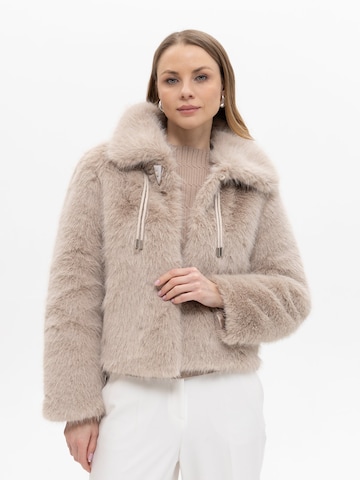 Passioni Between-Season Jacket in Beige: front