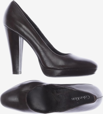 Calvin Klein Pumps 38,5 in Braun: Vorderseite