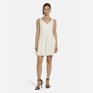 Nicowa Cocktail dress in White: front